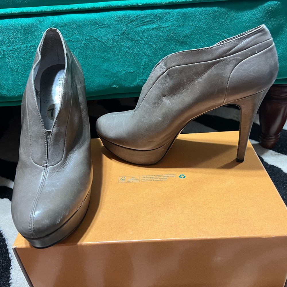 Nine West “Gracious” Open Platform Gray Booties, Size 7.5